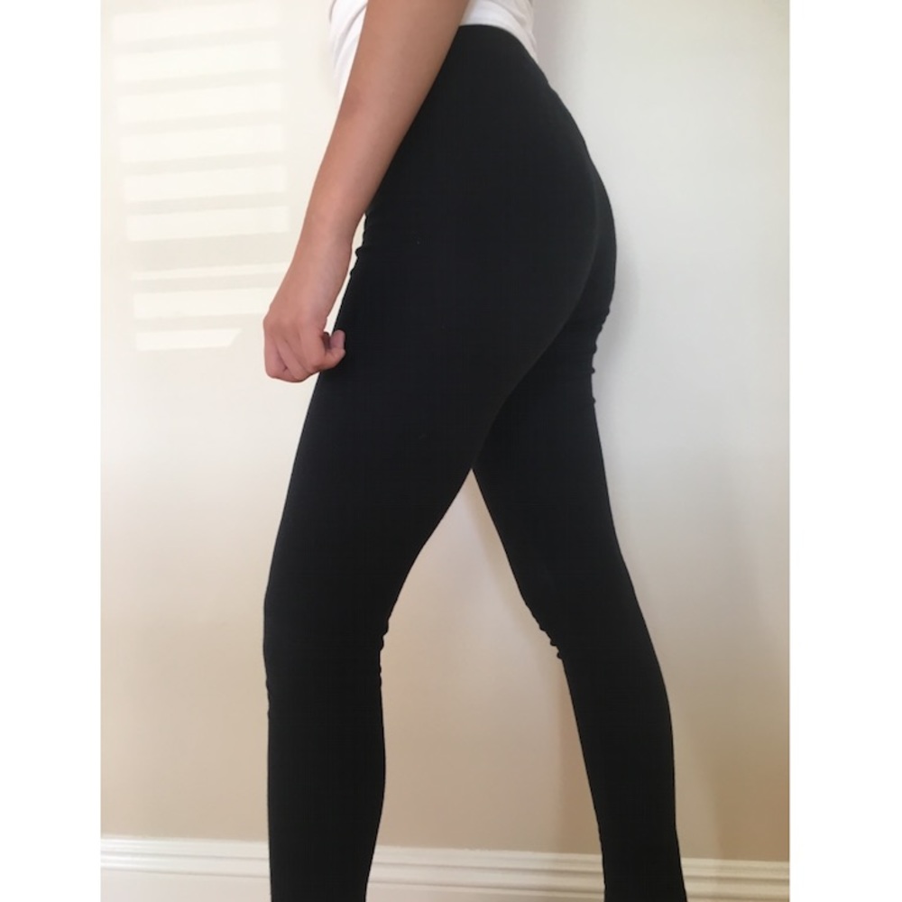 Black leggings